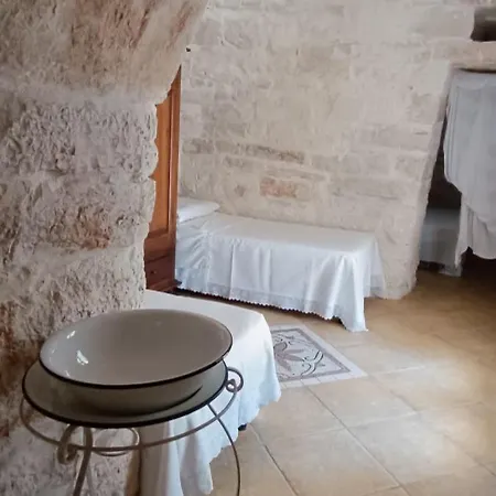 بيت للعطل Trulli Vayu