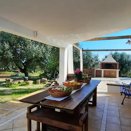 Trulli Vayu * Villa Castelli