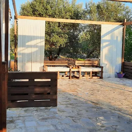 بيت للعطل Trulli Vayu